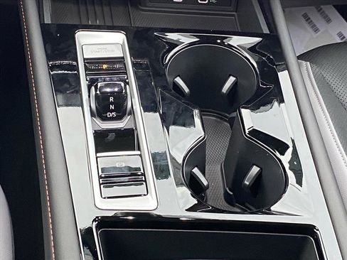 New 2026 Volkswagen Atlas Peak Edition image 7