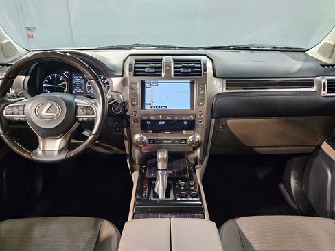 Used 2021 Lexus GX 460 Luxury w/ Sport Design Package image 10