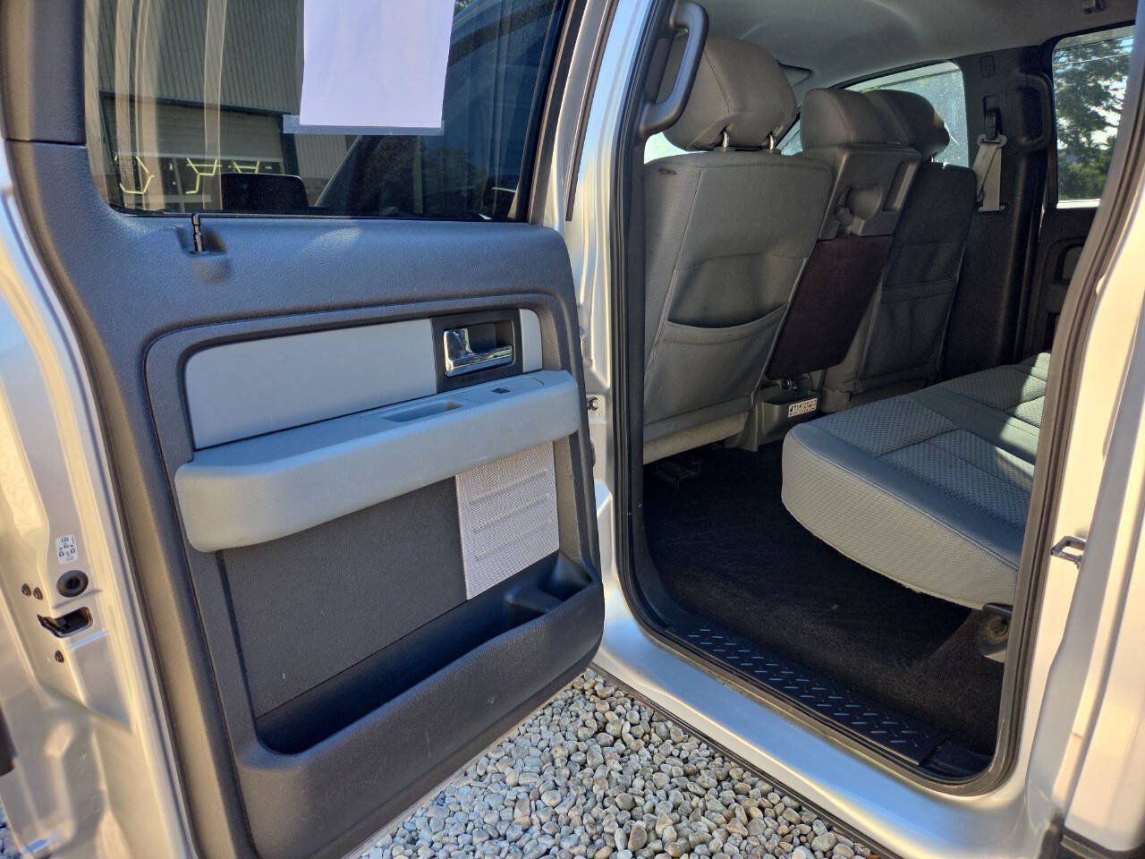 Used 2013 Ford F150 XLT w/ XLT Chrome Pkg AWD/4WD image 16