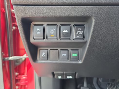 Used 2017 Nissan Rogue SL FWD image 21