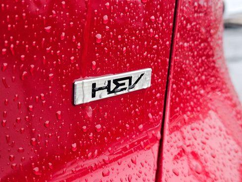 Used 2024 Kia Niro EX Touring image 18