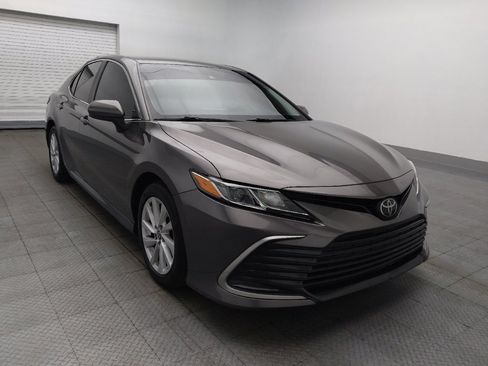 Used 2022 Toyota Camry LE FWD image 13