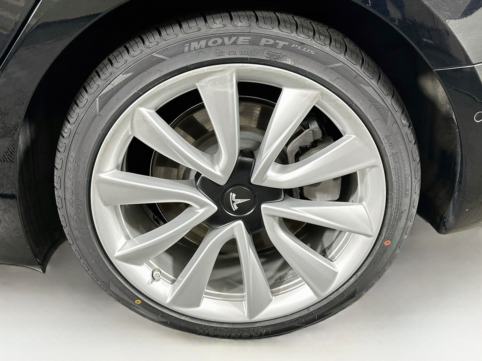 Used 2018 Tesla Model 3 Long Range AWD/4WD image 11
