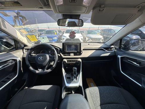 Used 2022 Toyota RAV4 XLE image 26