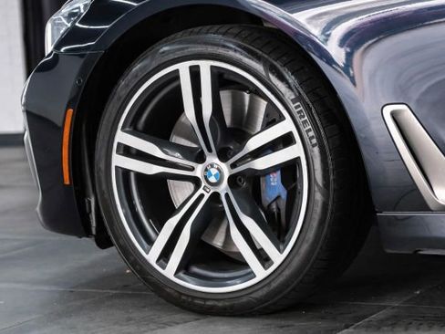 Used 2018 BMW M760i xDrive image 62