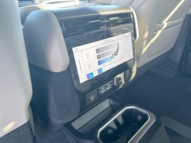 Used 2026 Jeep Grand Wagoneer Summit w/ Rear Seat Video Group I AWD/4WD image 23