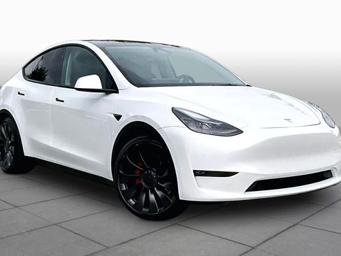 Used 2024 Tesla Model Y Performance AWD/4WD image 2