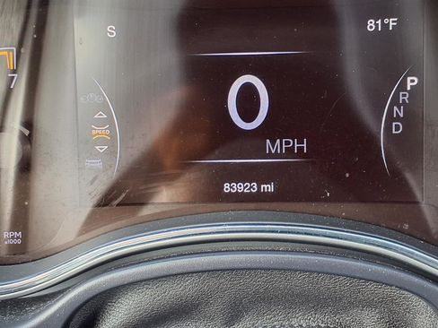 Used 2018 Jeep Grand Cherokee Altitude image 15