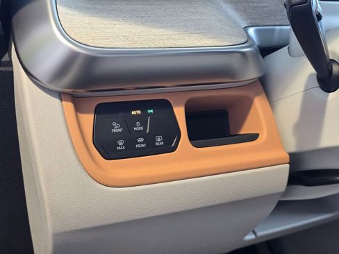 New 2025 Volkswagen ID. Buzz Pro S Plus AWD/4WD image 22
