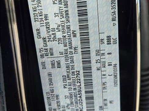 New 2025 Lincoln Corsair Reserve w/ Equipment Group 202A image 17