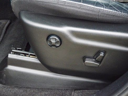 Used 2022 Jeep Grand Cherokee Laredo X image 23