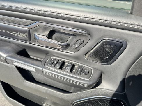 Used 2022 RAM 1500 Limited AWD/4WD image 11