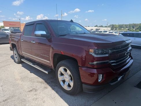 Used 2016 Chevrolet Silverado 1500 LTZ Z71 w/ LTZ Plus Package AWD/4WD image 2