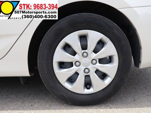 Used 2016 Hyundai Accent SE FWD image 21