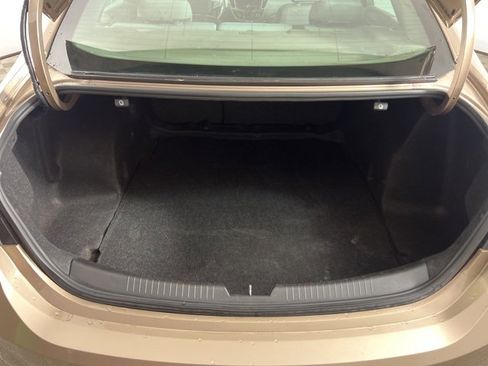 Used 2018 Chevrolet Malibu LT image 6