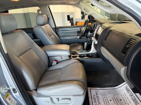 Used 2012 Toyota Sequoia SR5 w/ Premium Pkg RWD image 12