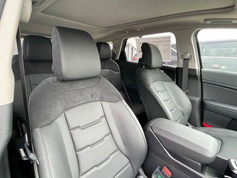 New 2026 Kia Sportage SX image 32