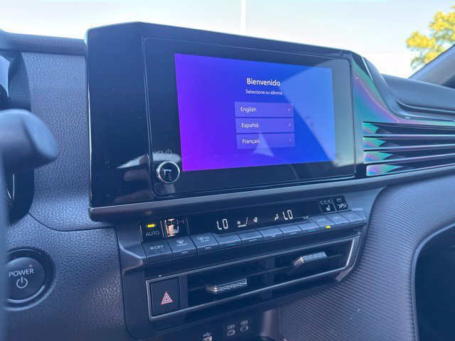 Used 2025 Toyota Camry SE w/ Convenience Package FWD image 33