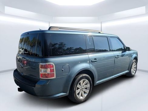 Used 2010 Ford Flex SE FWD image 3