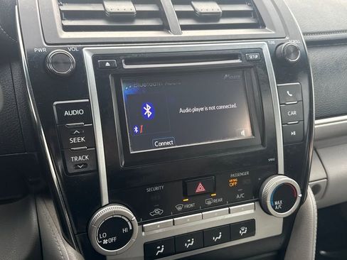 Used 2012 Toyota Camry LE image 21