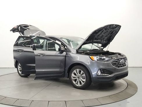 Used 2023 Ford Edge Titanium AWD/4WD image 9