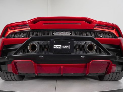 Used 2021 Lamborghini Huracan EVO image 23