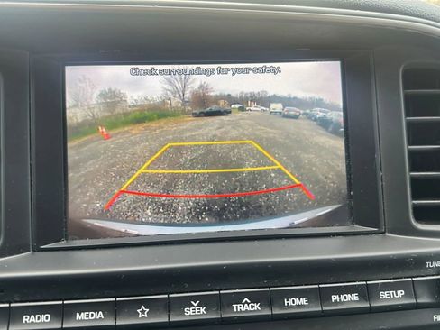 Used 2019 Hyundai Elantra SEL image 25