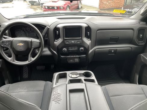 Used 2019 Chevrolet Silverado 1500 Custom w/ Custom Value Package image 28