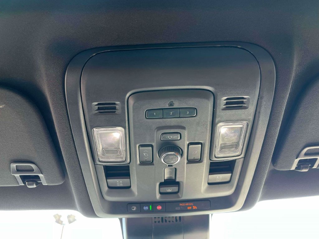 Used 2023 Chevrolet Suburban High Country w/ Advanced Technology Package AWD/4WD image 27