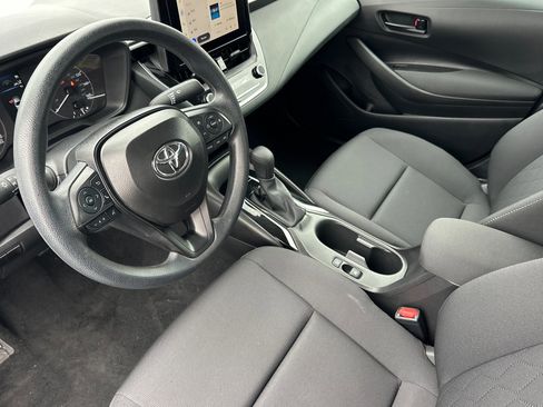 Certified 2025 Toyota Corolla LE image 9
