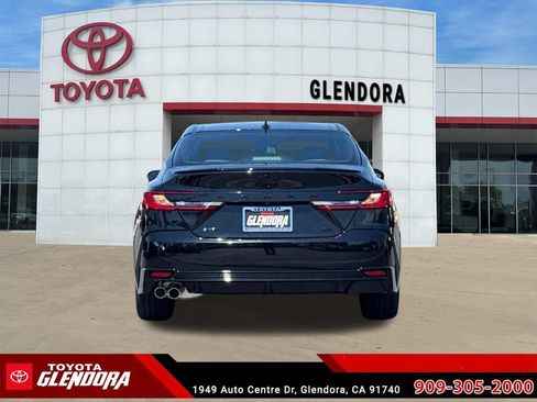 New 2026 Toyota Camry Hybrid FWD image 10