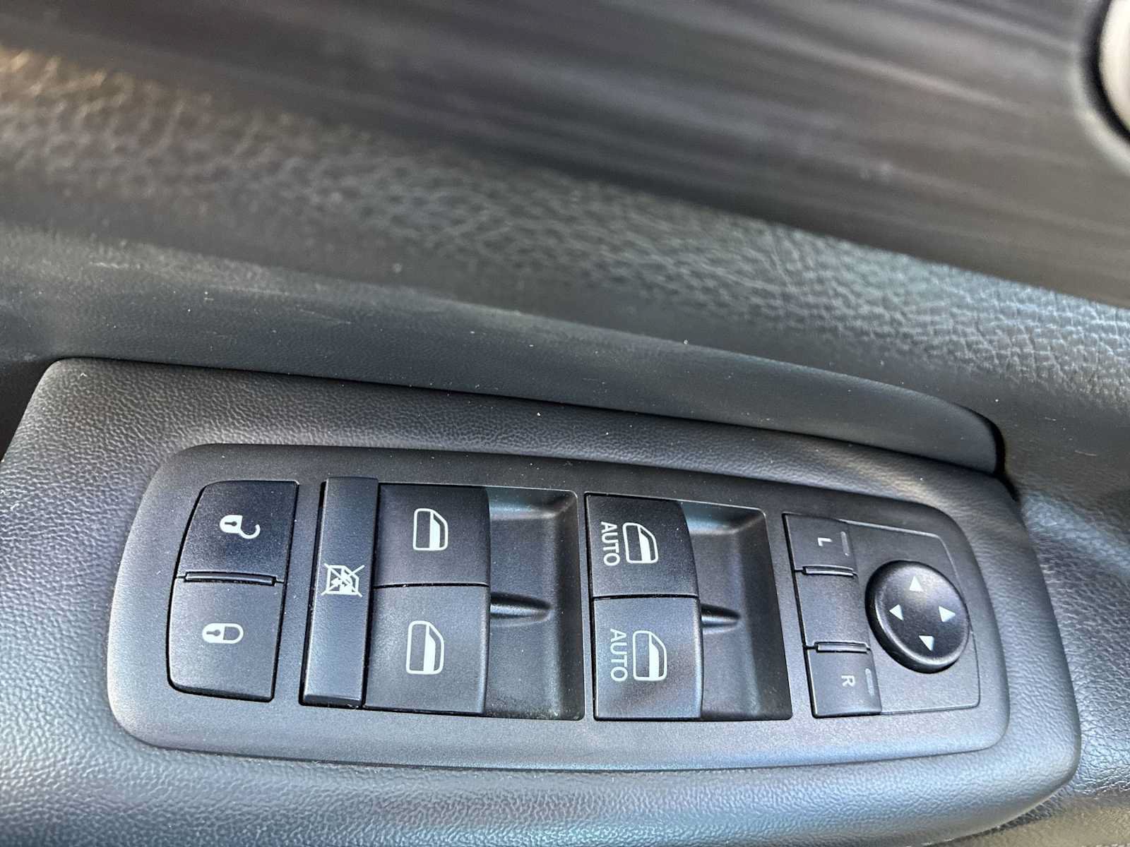 Used 2021 Jeep Grand Cherokee Laredo X AWD/4WD image 15