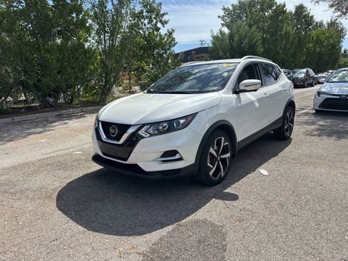 Used 2022 Nissan Rogue Sport SL image 2