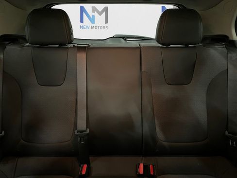 Used 2022 Buick Encore GX Preferred w/ Cold Weather Comfort Package image 13