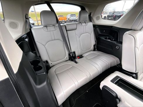 Used 2023 Honda Pilot Elite image 30