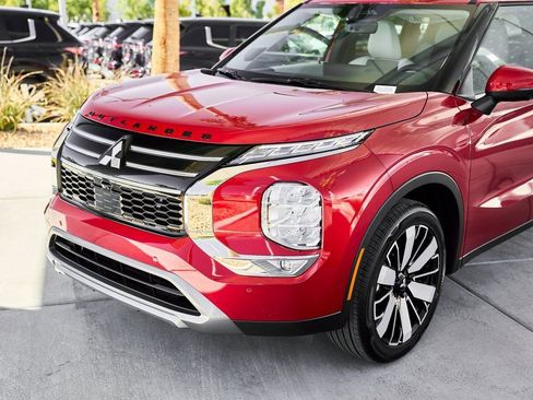 New 2026 Mitsubishi Outlander SE FWD image 5