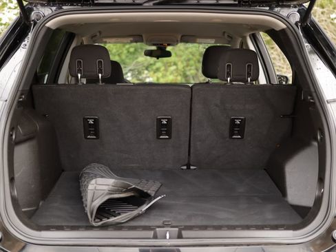 Used 2019 Chevrolet Equinox LT FWD image 24
