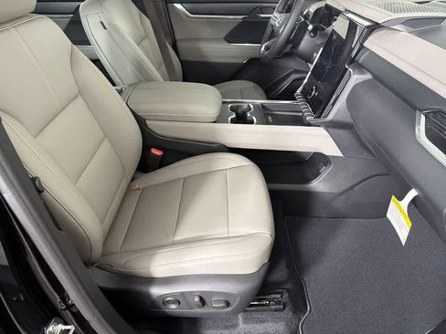 New 2026 GMC Acadia Elevation w/ Elevation Premium Package image 21