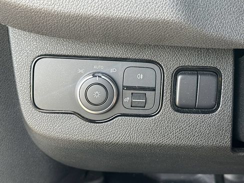 Used 2023 Mercedes-Benz Sprinter 2500 image 8