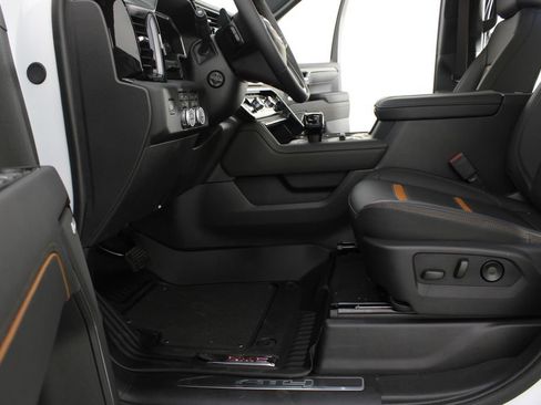 New 2026 GMC Sierra 1500 AT4 AWD/4WD image 21