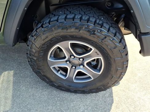Used 2023 Jeep Wrangler Unlimited Sport AWD/4WD image 18