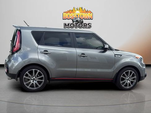 Used 2019 Kia Soul ! FWD image 8
