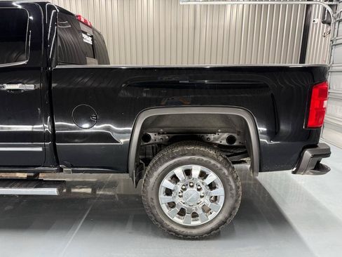 Used 2019 GMC Sierra 2500 Denali w/ Duramax Plus Package AWD/4WD image 5