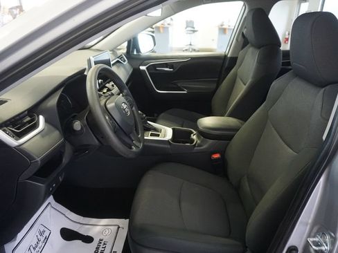 Certified 2025 Toyota RAV4 XLE AWD/4WD image 18