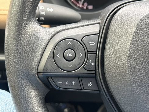 Used 2025 Toyota RAV4 LE FWD image 30