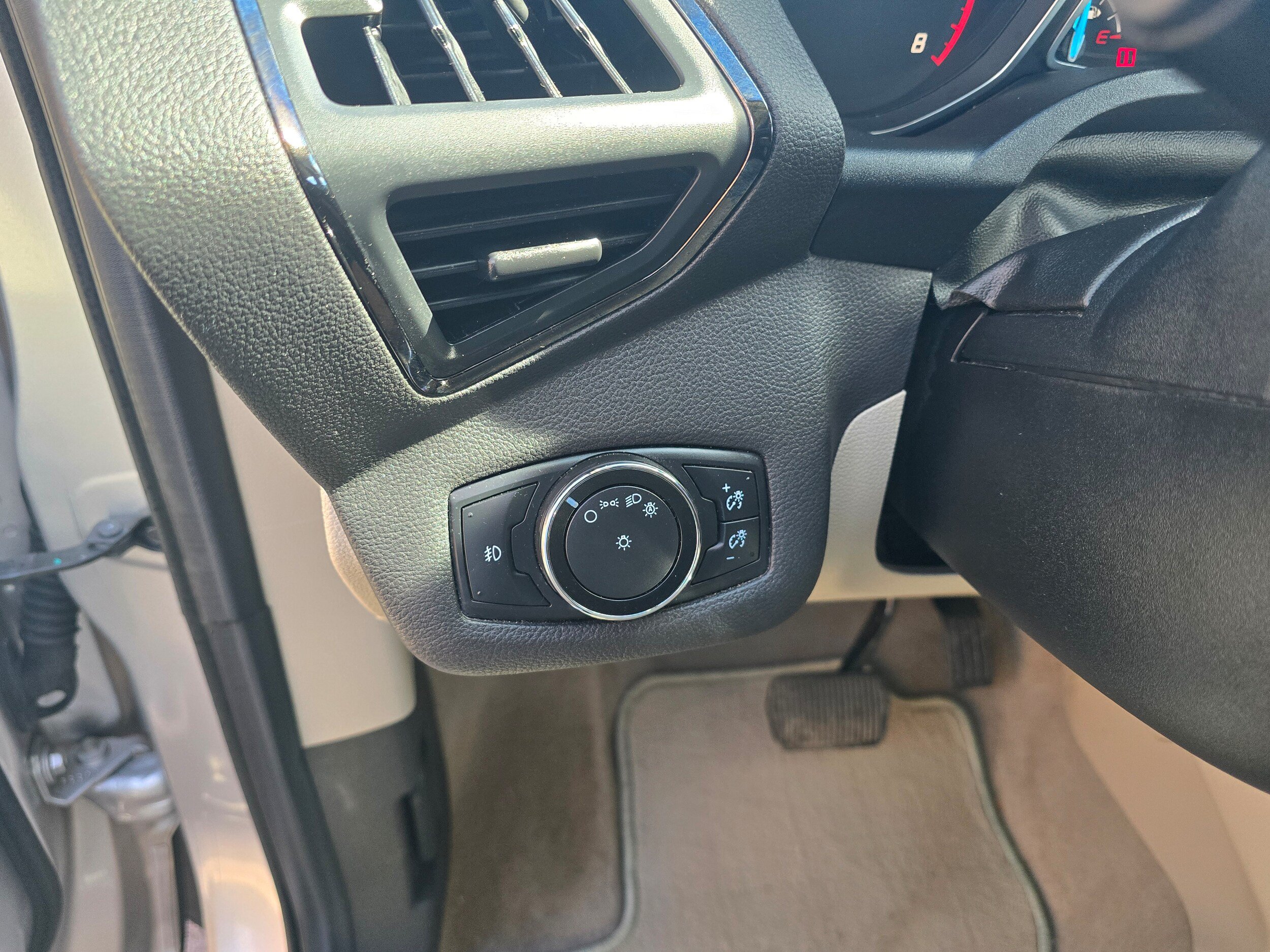 Used 2014 Ford Escape Titanium AWD/4WD image 15