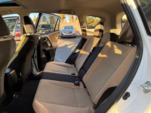 Used 2018 Toyota RAV4 XLE image 11