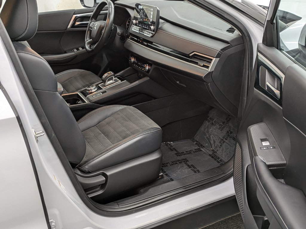 Used 2022 Mitsubishi Outlander SE AWD/4WD image 32