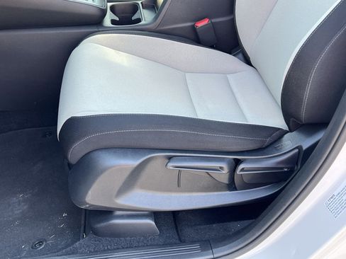 Used 2023 Honda CR-V LX image 15