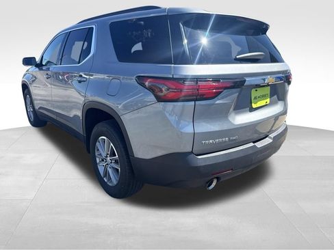 Used 2023 Chevrolet Traverse LT w/ Rear Camera Mirror Package AWD/4WD image 15